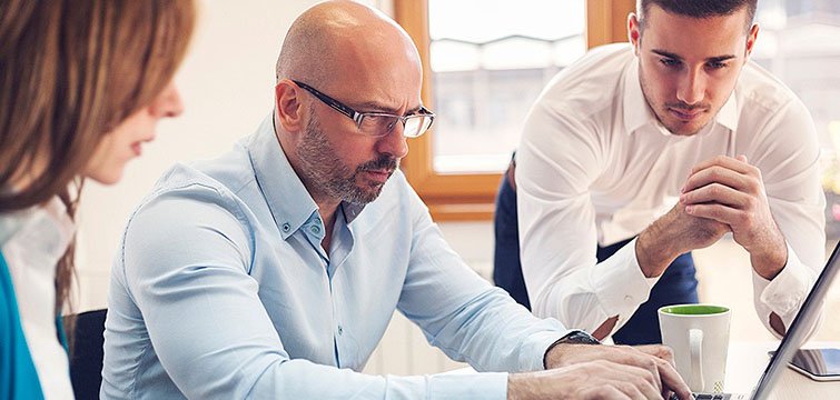 5 tips for control your financial investments.